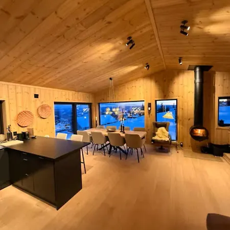 Holiday home Utsikten, Brand New Close To Hafjell *